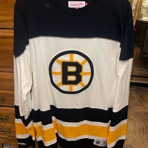 Bruins shirt